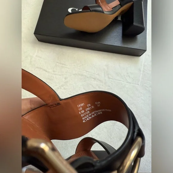 Coach new Mabel Sandal - Picture 4 of 7